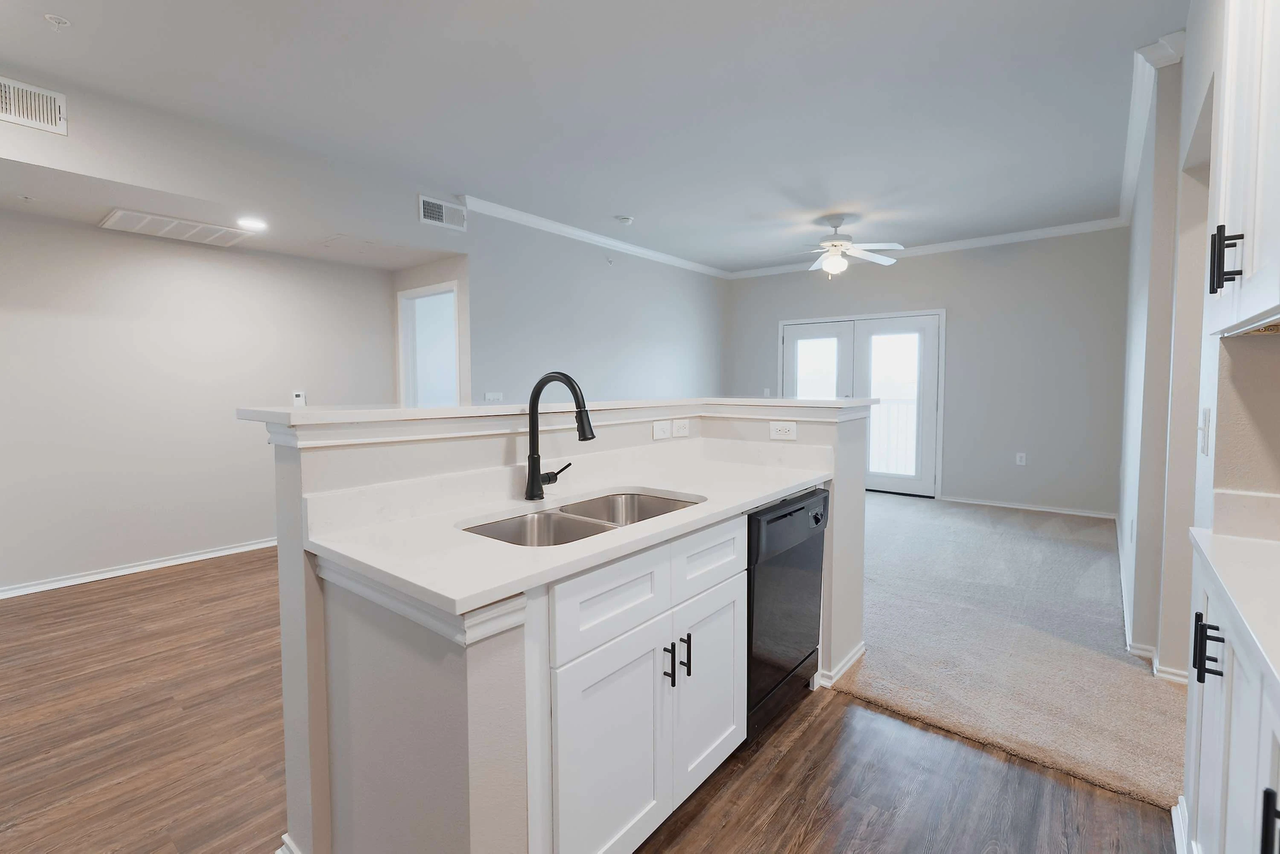 6850 Granbury Road - Photo 5 of 50