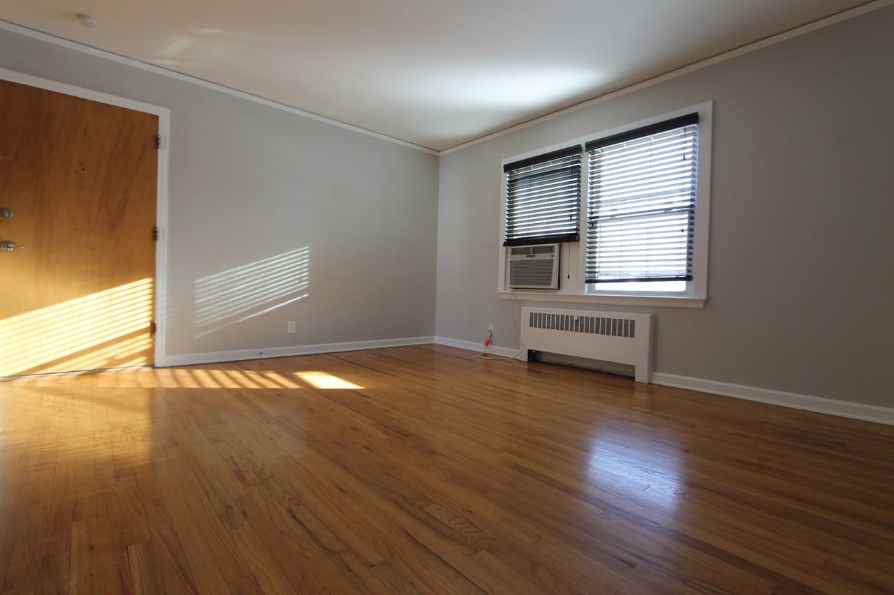 The Tiverton - Photo 3 of 10