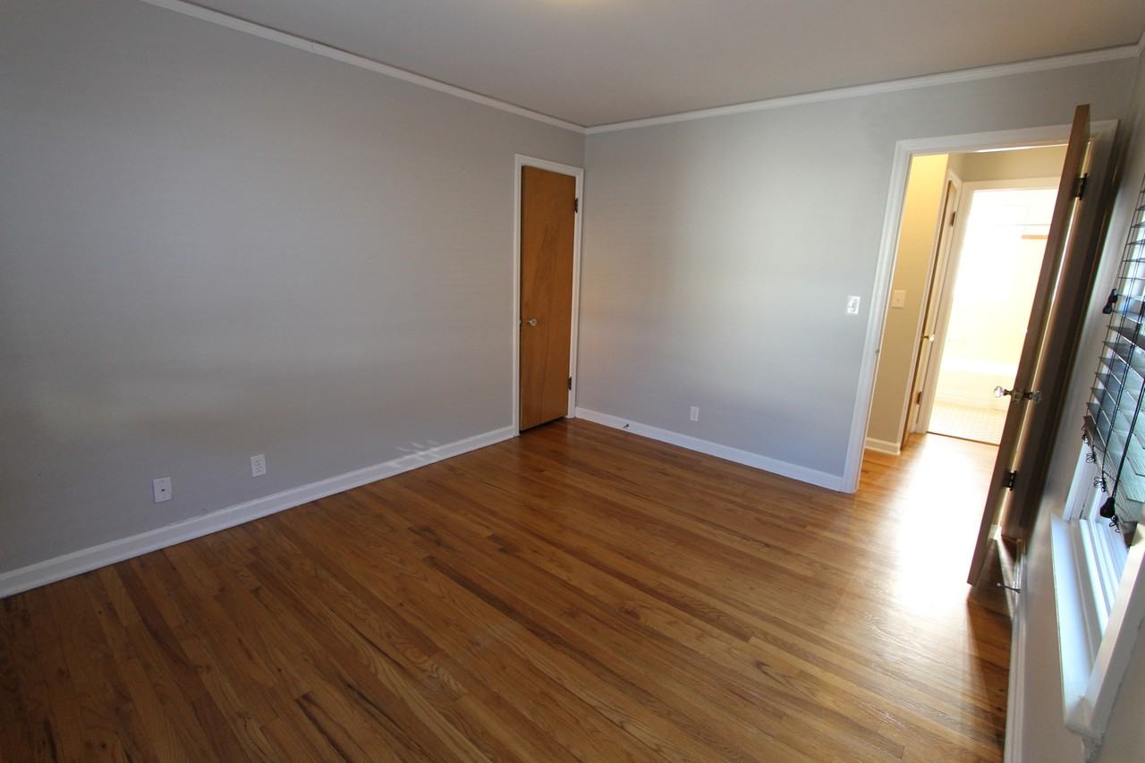 The Tiverton - Photo 4 of 10