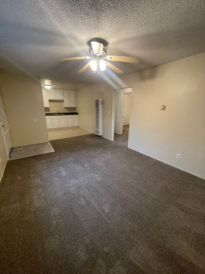 0674 - 372/374  Rio Lindo Ave - Photo 5 of 10