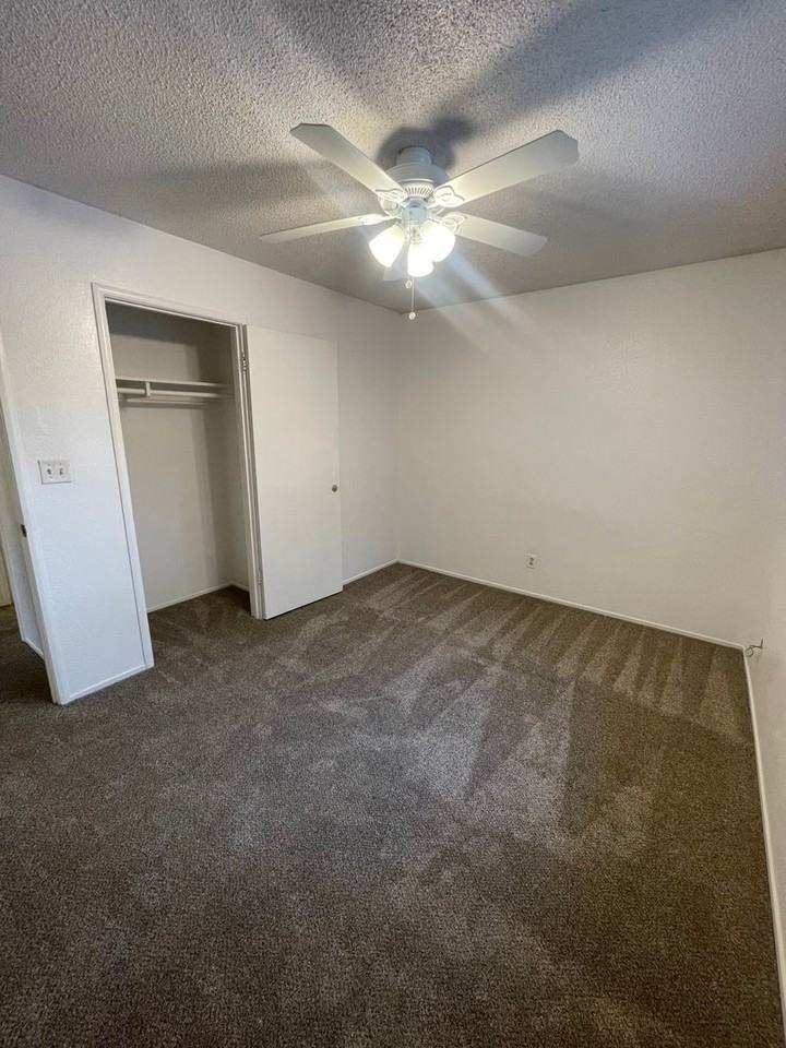 0674 - 372/374  Rio Lindo Ave - Photo 7 of 10