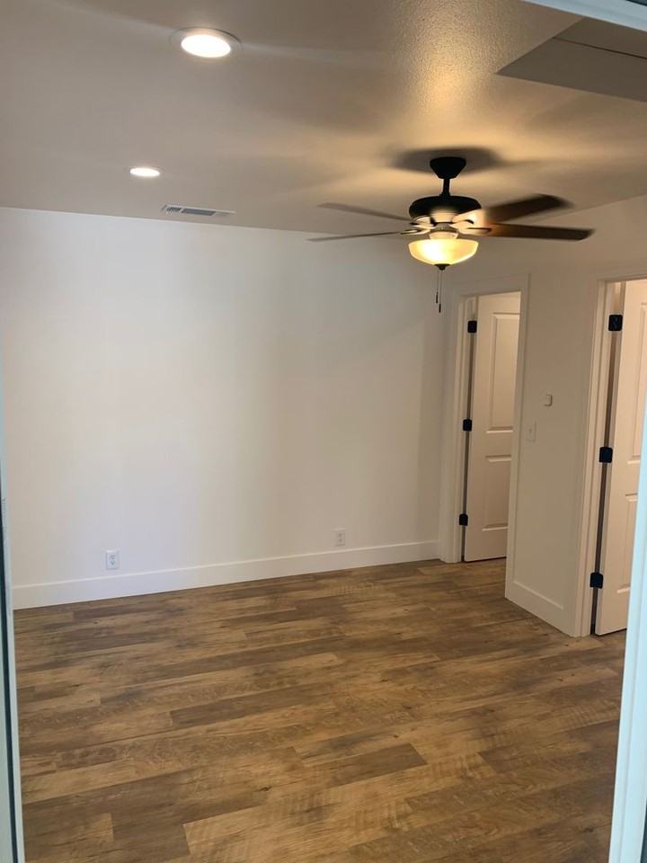 0721 - 1319/1321 Normal Ave - Photo 4 of 8