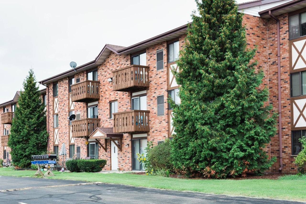 Marcia - Photo 2 of 4