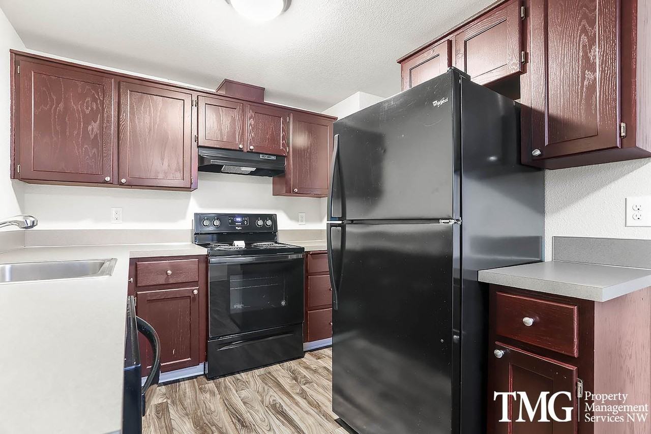 River View Apartments - Photo 4 of 37