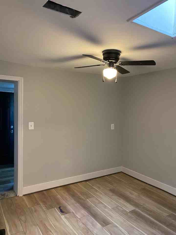 1255 Sargeant Street - Photo 4 of 5