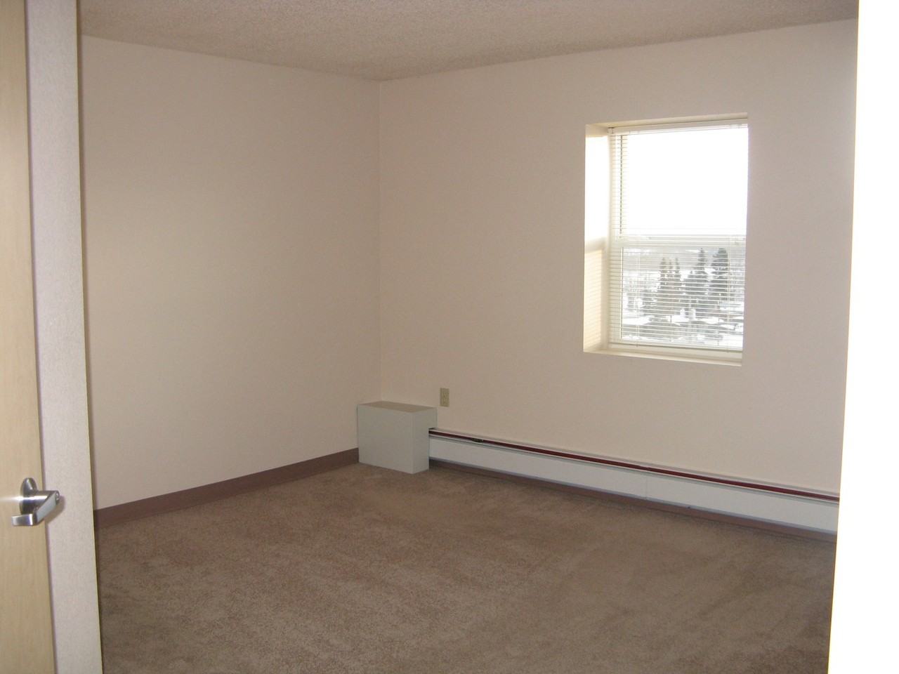 McKinley Tower Apartments - Photo 4 of 9