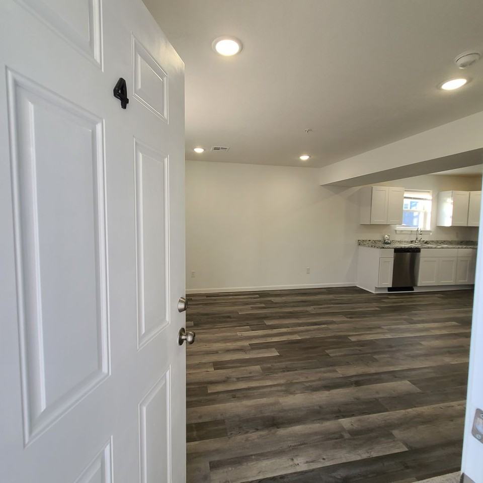 410 Doxey St #2