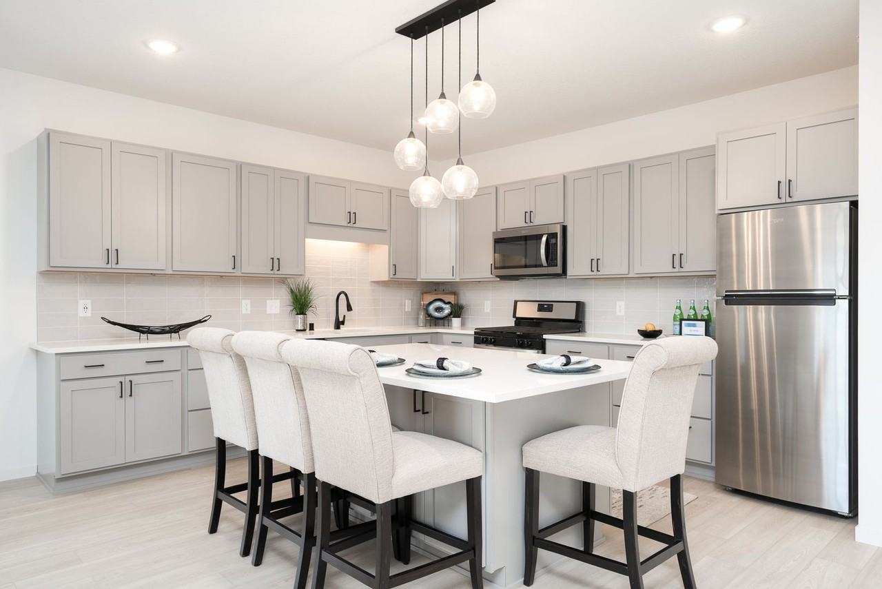 Ballantrae Apartments II - Photo 5 of 26