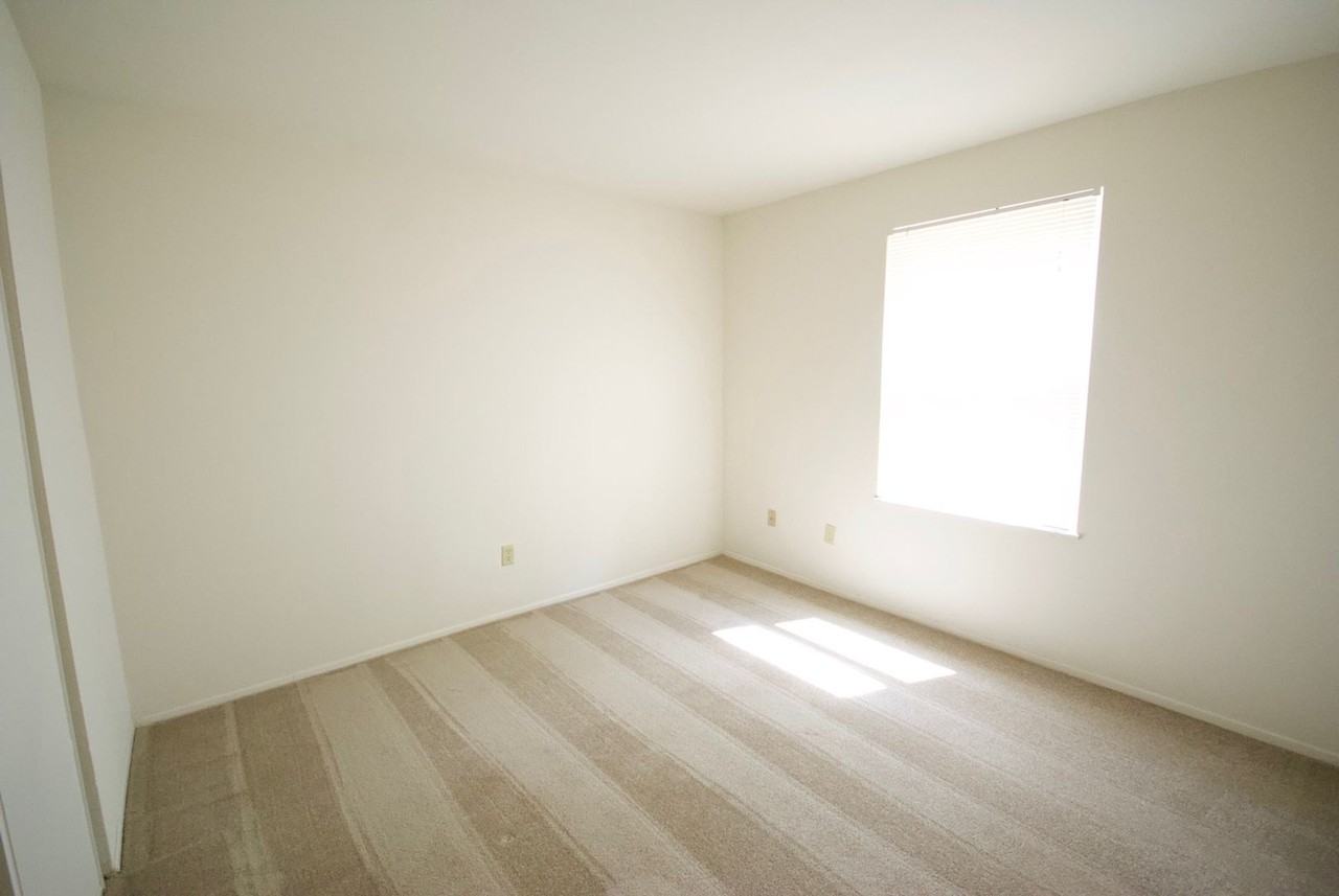 The Groves Apartments and Townhomes - Photo 7 of 50
