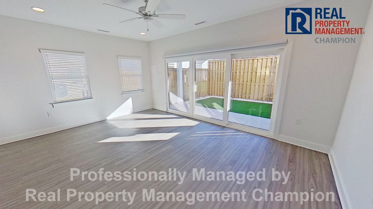 The Pinnacle Townhomes - Photo 6 of 50