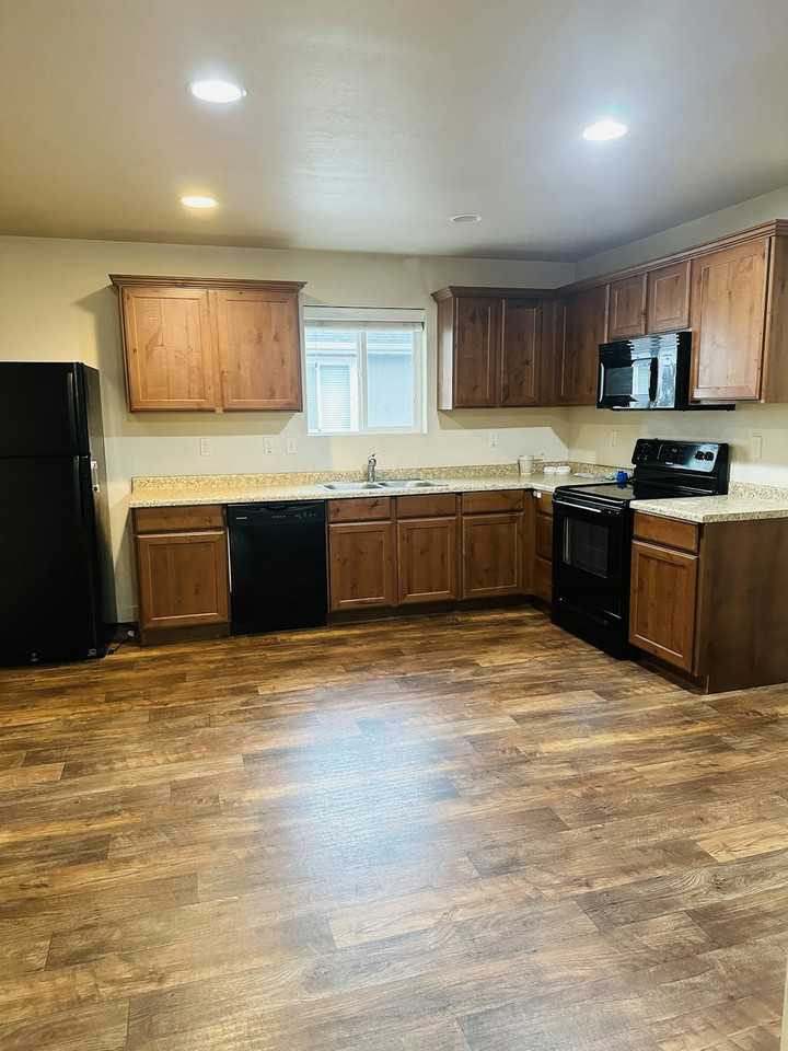 212 North 750 East Street, Unit Unit 216 - Photo 6 of 10