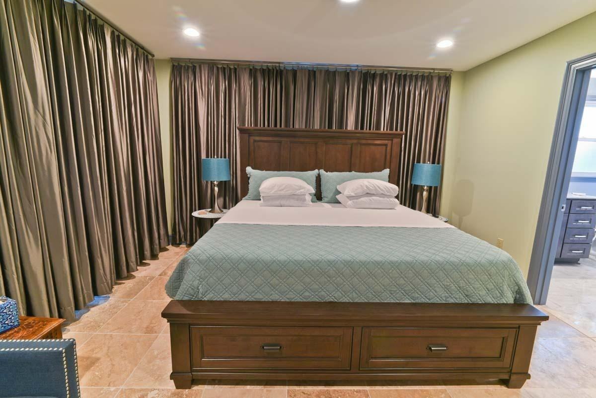 1031 10th Street - Photo 4 of 38