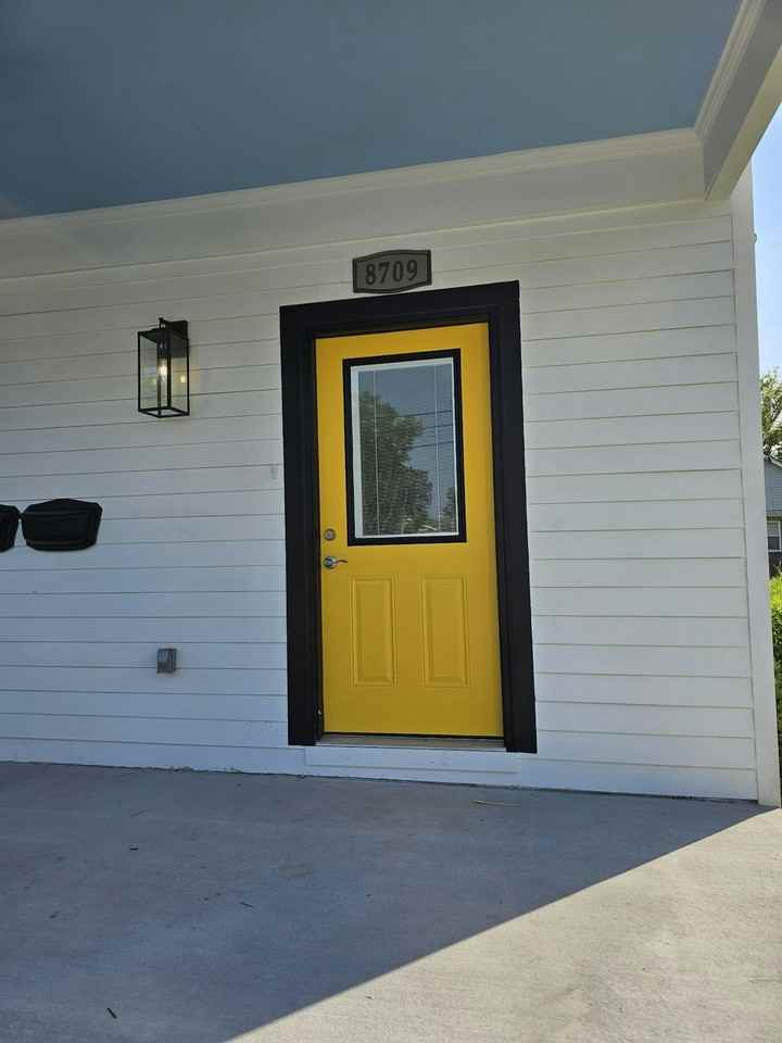 8709 Apricot Street - Photo 2 of 48