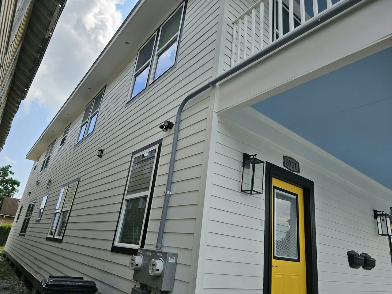 8709 Apricot Street - Photo 3 of 48