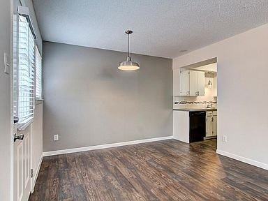 1906 Hearthstone Drive, Unit 4 - Photo 4 of 17