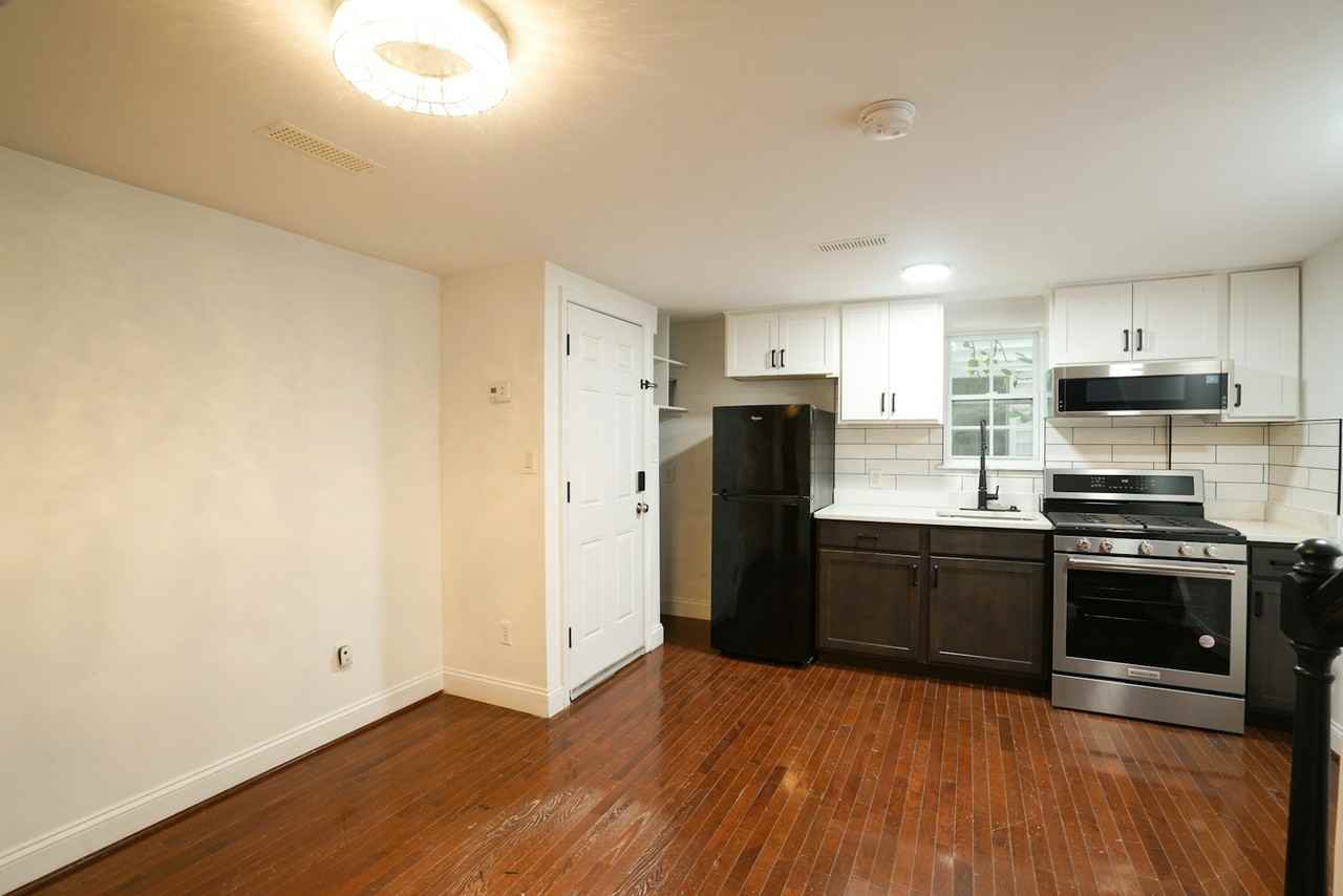 619 Florida Avenue Northwest, Unit C - Photo 2 of 19