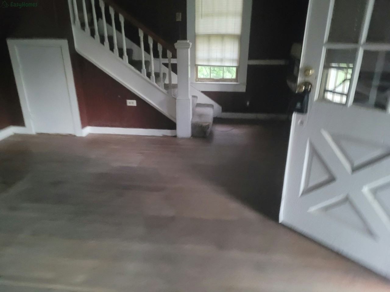 305 South Everett Street - Photo 7 of 10