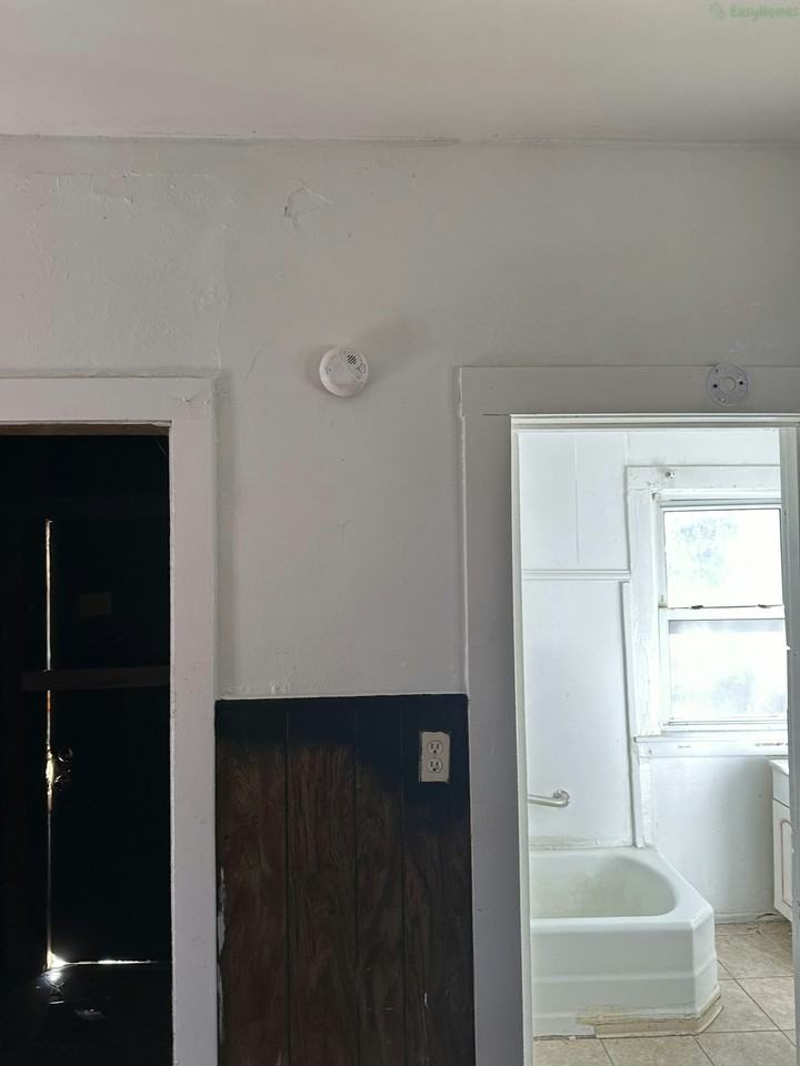 1507 South Livingston Street - Photo 2 of 8