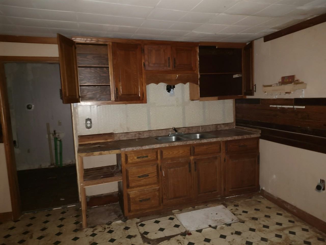 517 North Indiana Avenue - Photo 2 of 10