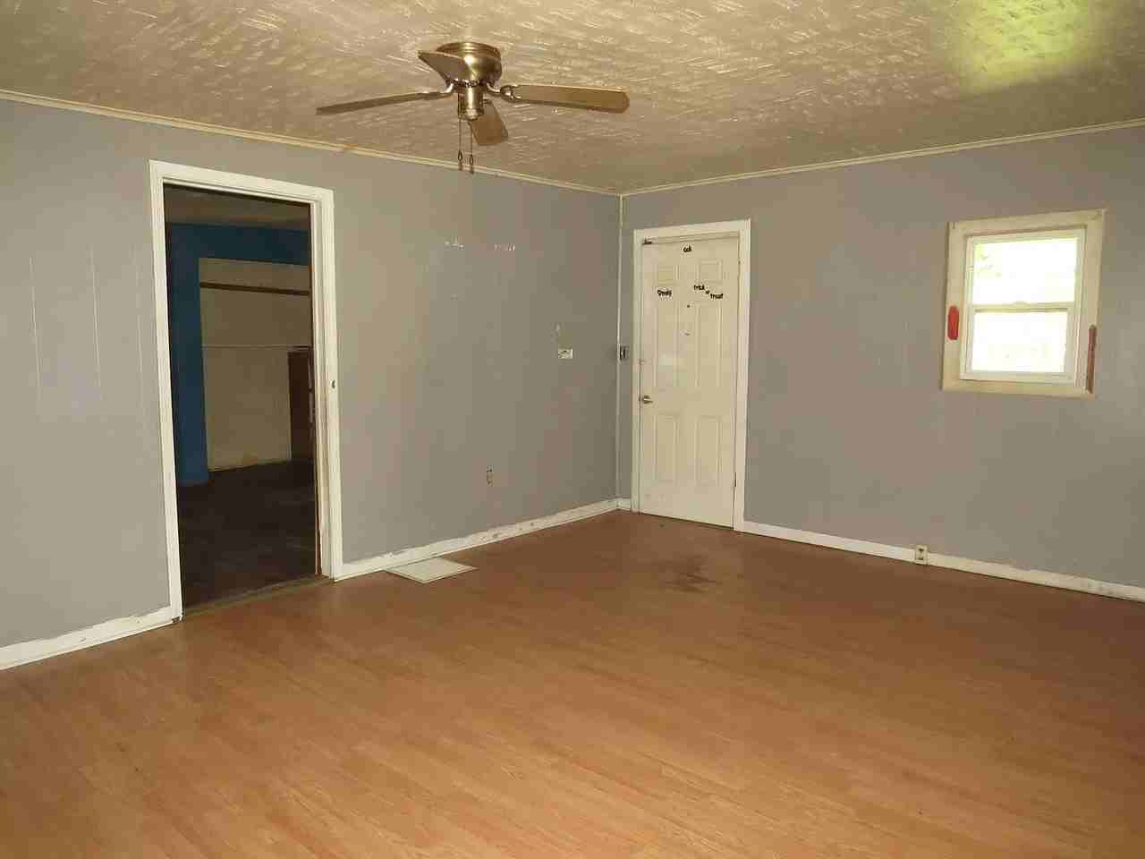 1015 Petrey Street Southeast - Photo 2 of 6