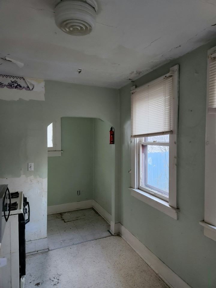 2453 Caledonia Street - Photo 3 of 14