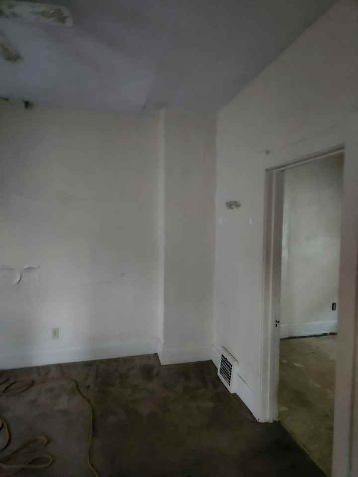 2453 Caledonia Street - Photo 5 of 14