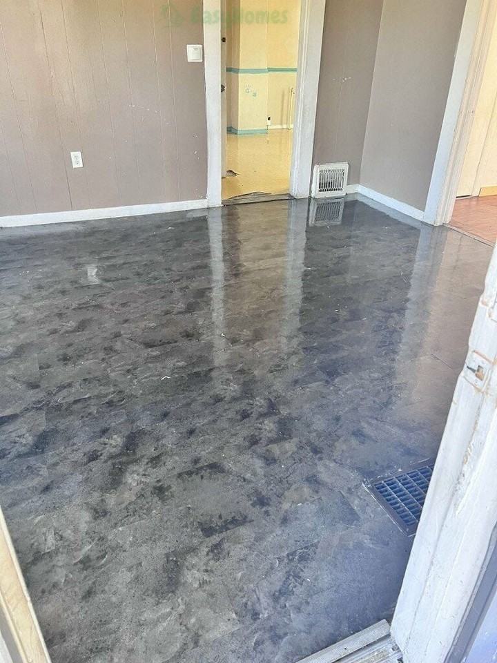 1540 West Kettelle Street - Photo 2 of 5