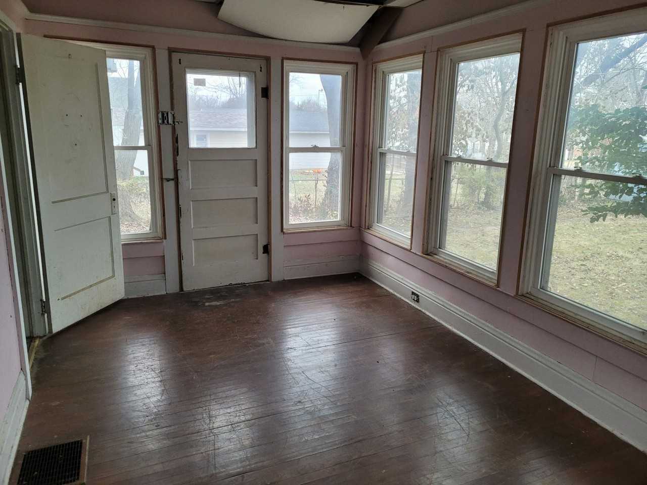 203 West Lindell Street - Photo 5 of 16