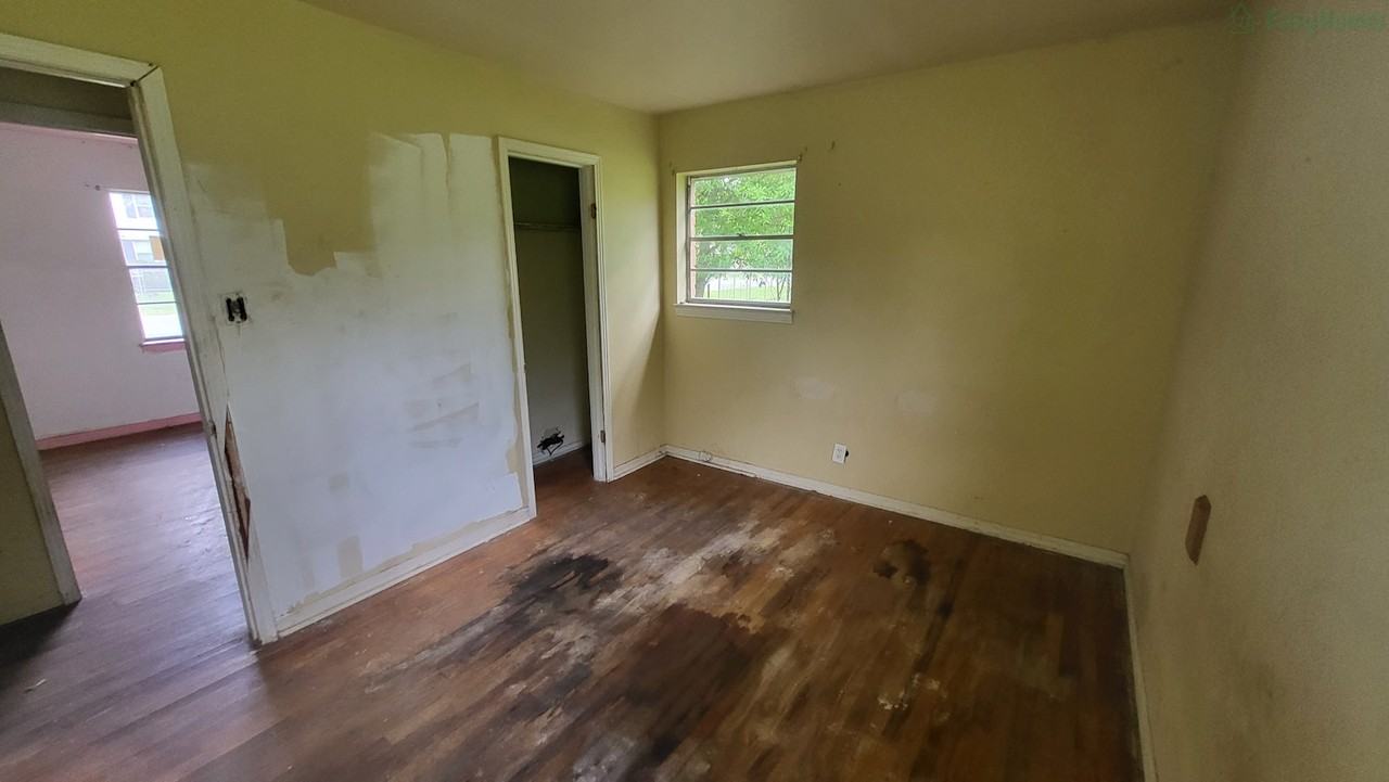 515 McBride Circle South - Photo 4 of 5
