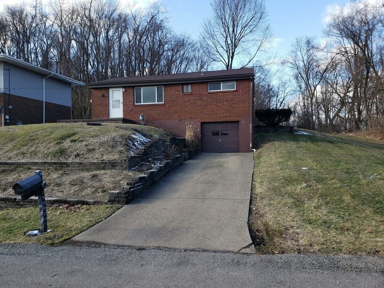 1157 Kellinger Dr - Photo 2 of 14