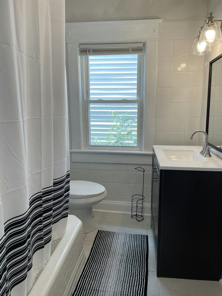 1221 Vine Street, Unit A - Photo 7 of 14