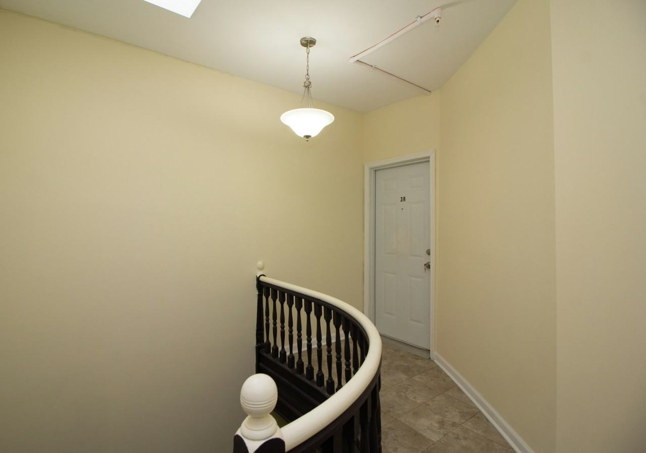 1512 West Mount Royal Avenue, Unit 3R - Photo 3 of 14