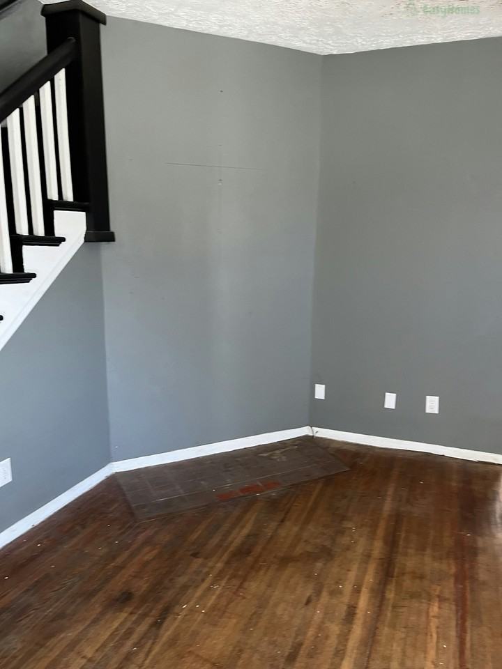 531 4th Street - Photo 3 of 14