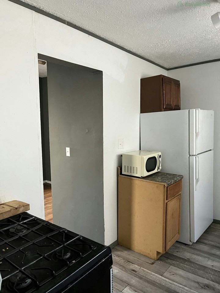 531 4th Street - Photo 4 of 14