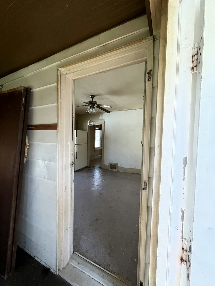 2214 North Linsley Court - Photo 2 of 19