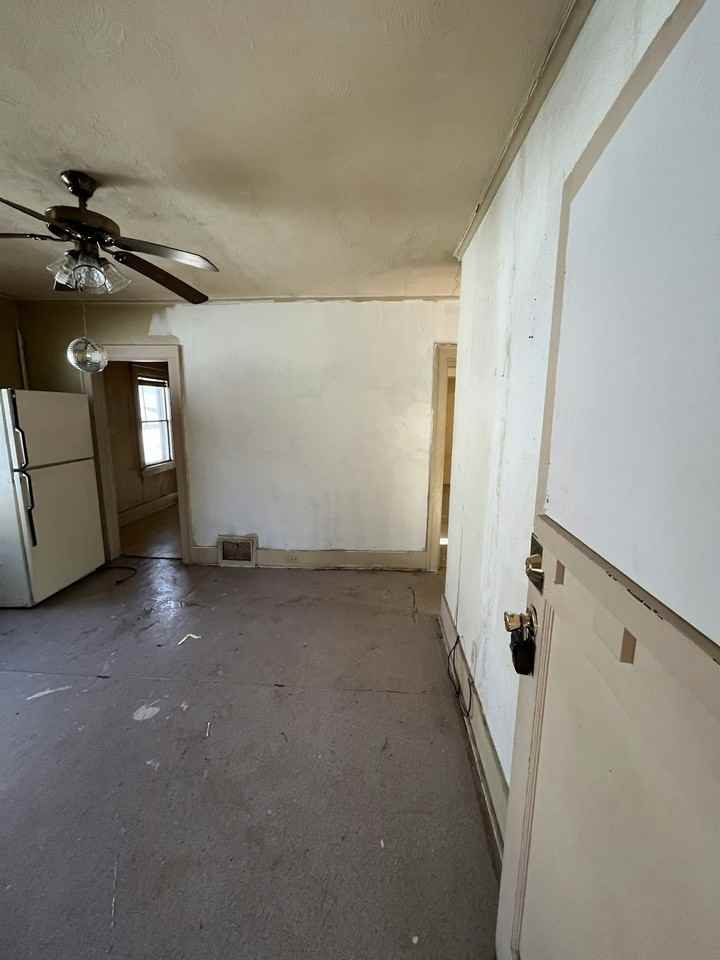 2214 North Linsley Court - Photo 4 of 19