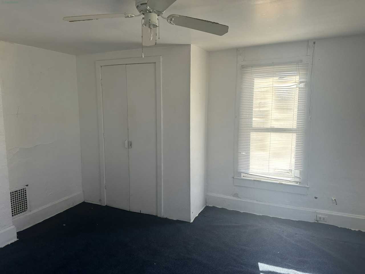 928 South Matthew Street - Photo 3 of 6