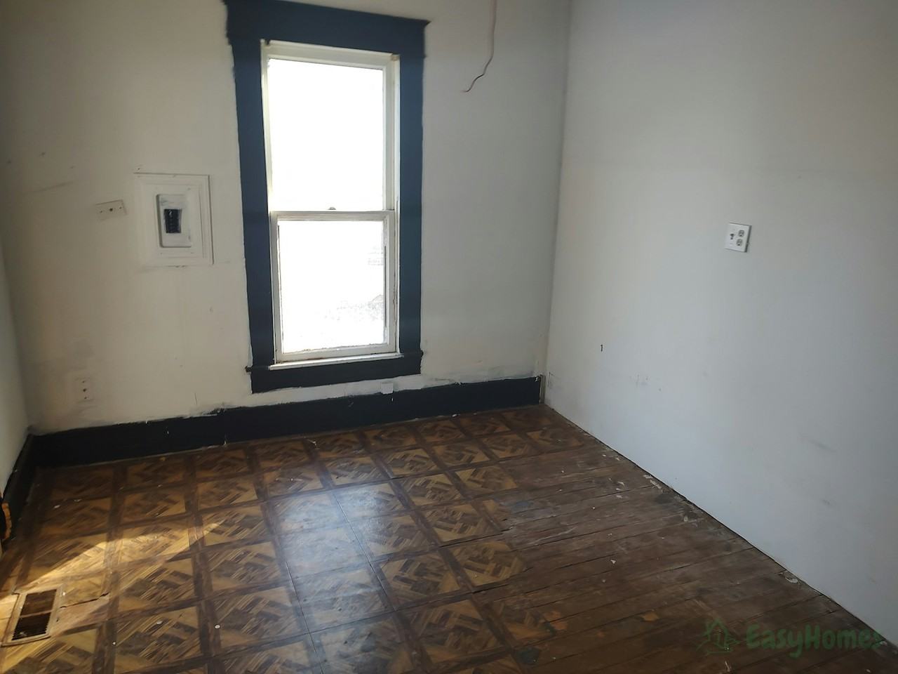 604 West C Avenue - Photo 4 of 9