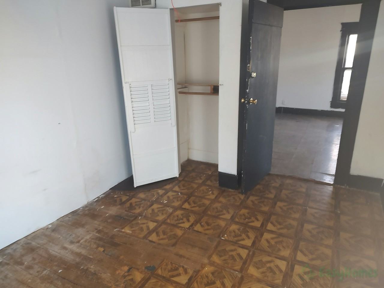 604 West C Avenue - Photo 6 of 9