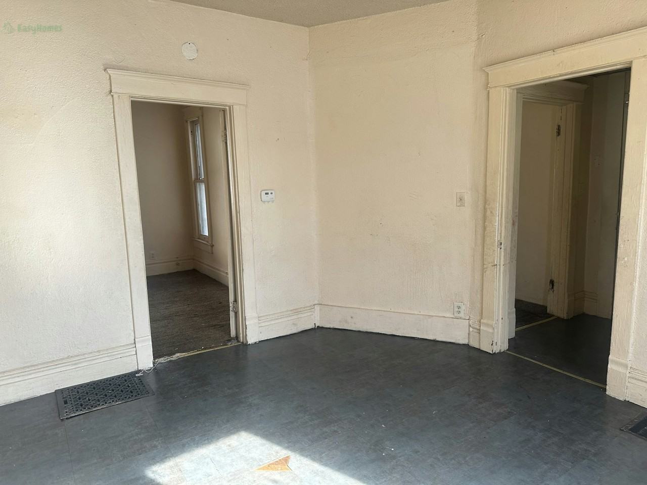 301 North Charlton Street - Photo 5 of 7