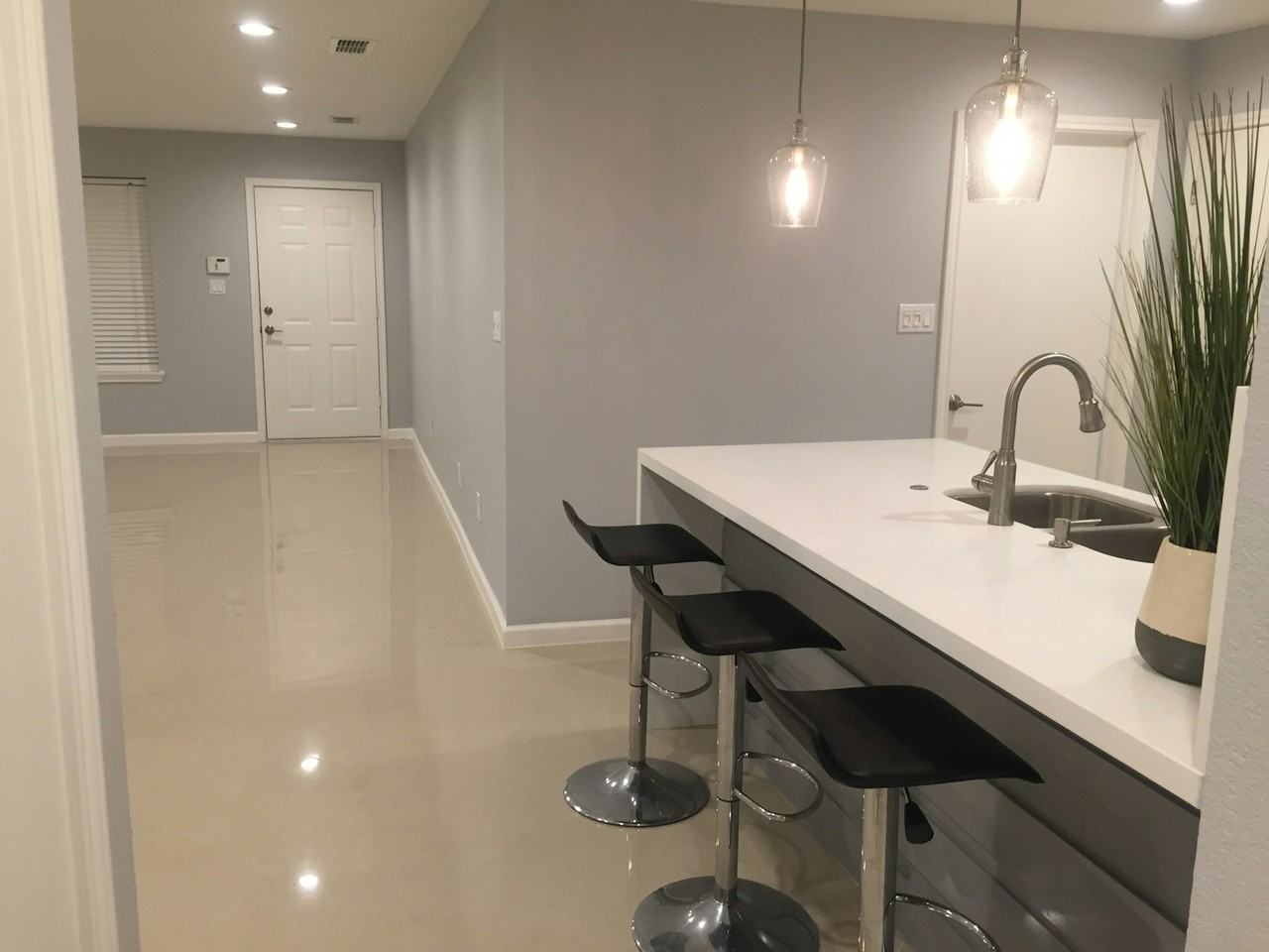 6212 Northwest King Arthur Court - Photo 6 of 21