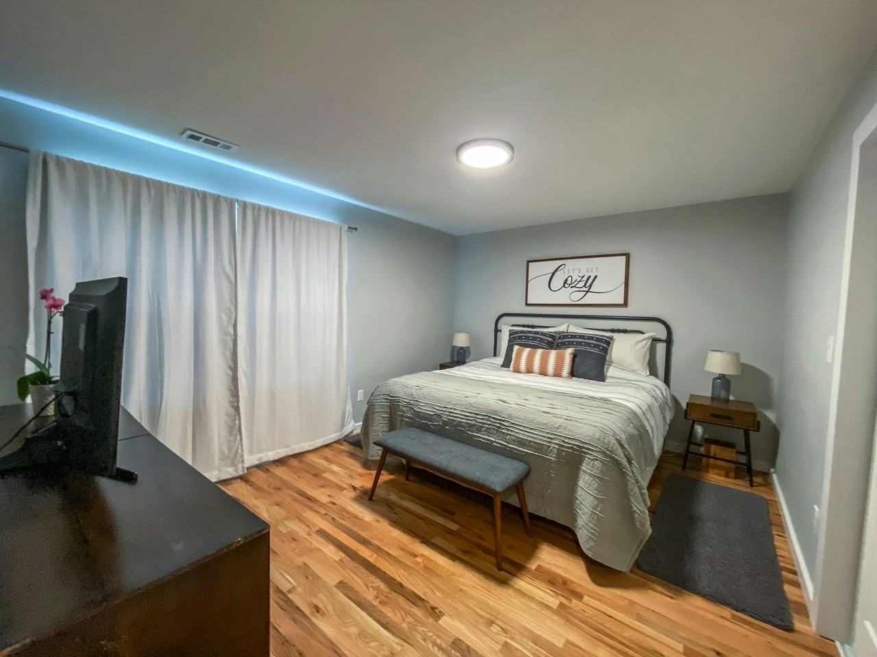 2715 Northeast Weidler Street, Unit 2715 - Photo 5 of 12