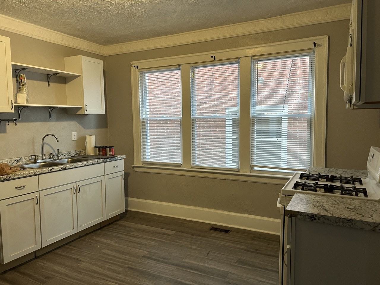 4207 Devonshire Road, Unit 4205 - Photo 2 of 12