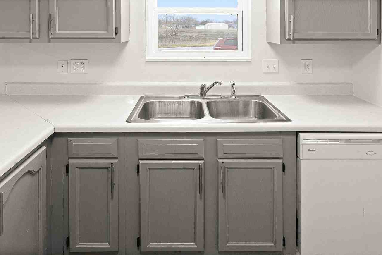 Metro Apartments At Collinsville - Photo 6 of 50