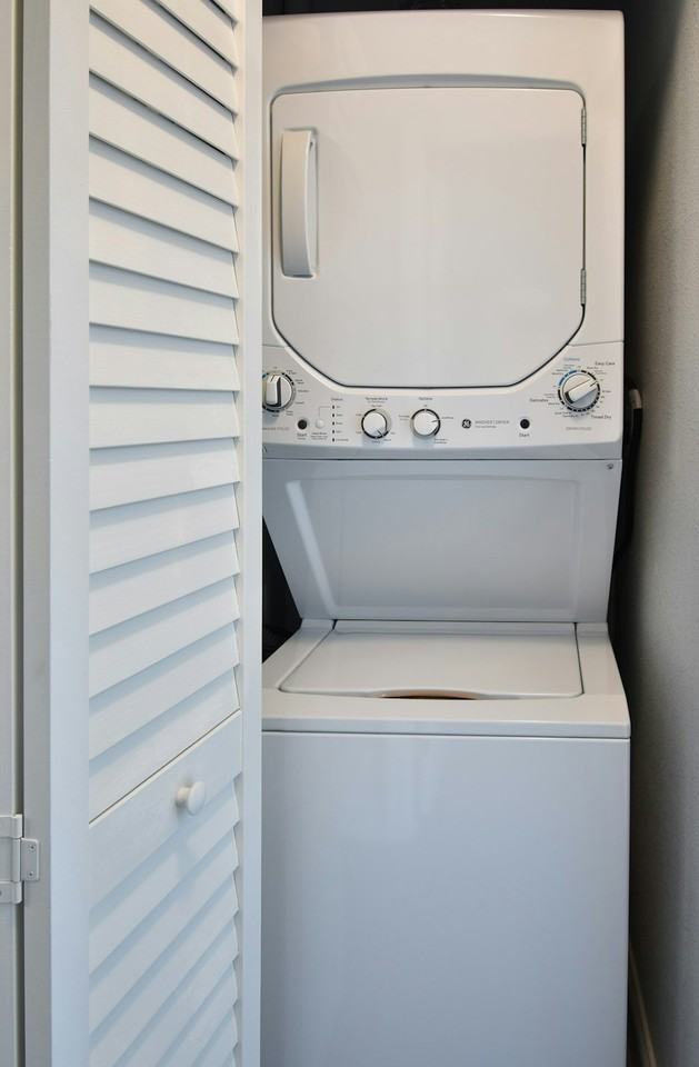 111 73rd Avenue North, Unit 1 - Photo 5 of 8