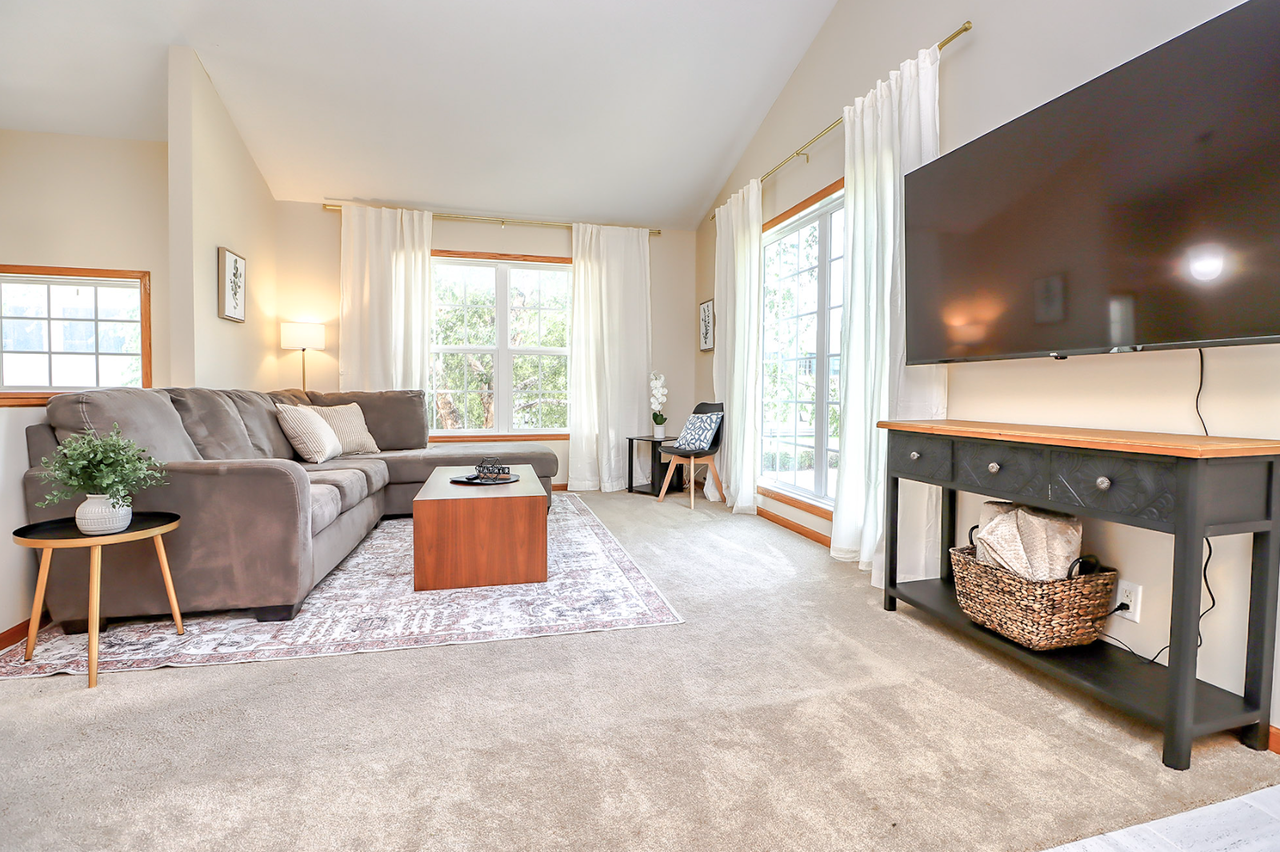 4032 North 56th Street, Unit A - Photo 5 of 31