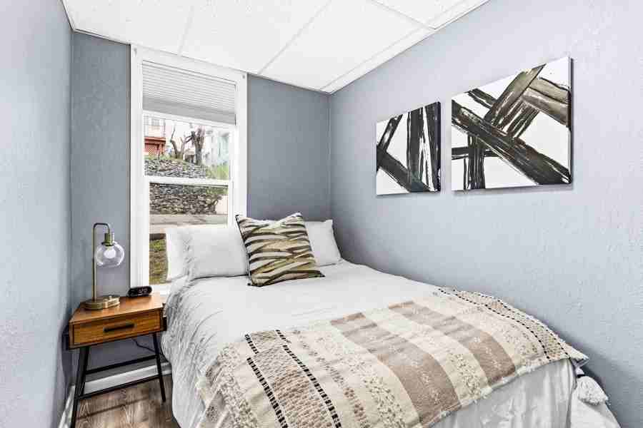 432 North 7th Avenue East, Unit Lower 2BR/1BA Unit 1 - Photo 7 of 15