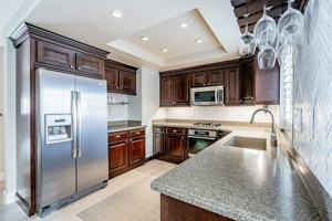 featured image of 815 W 15th St #5D