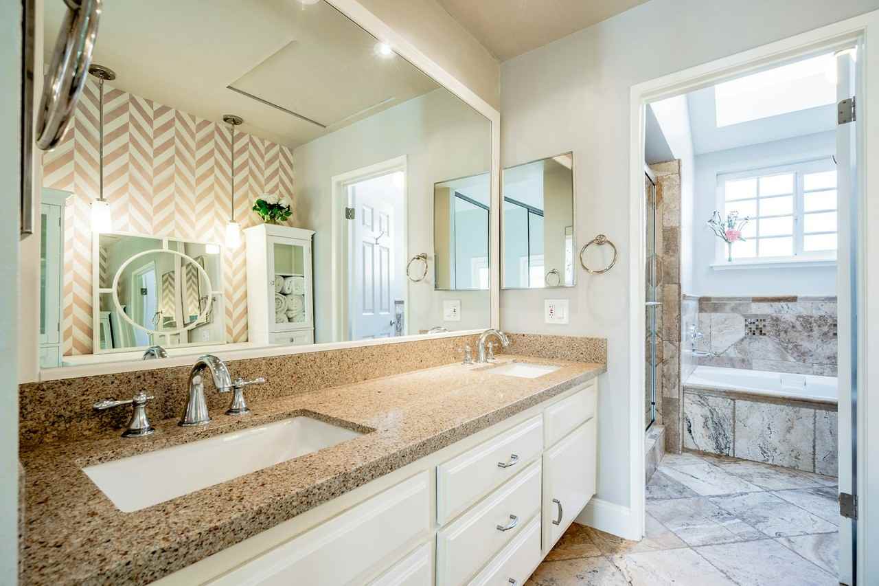 815 West 15th Street, Unit 5D - Photo 6 of 20