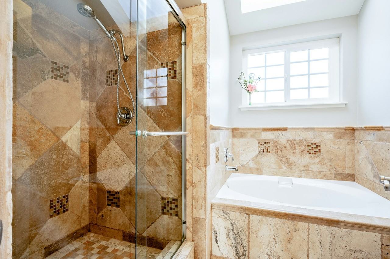 815 West 15th Street, Unit 5D - Photo 7 of 20